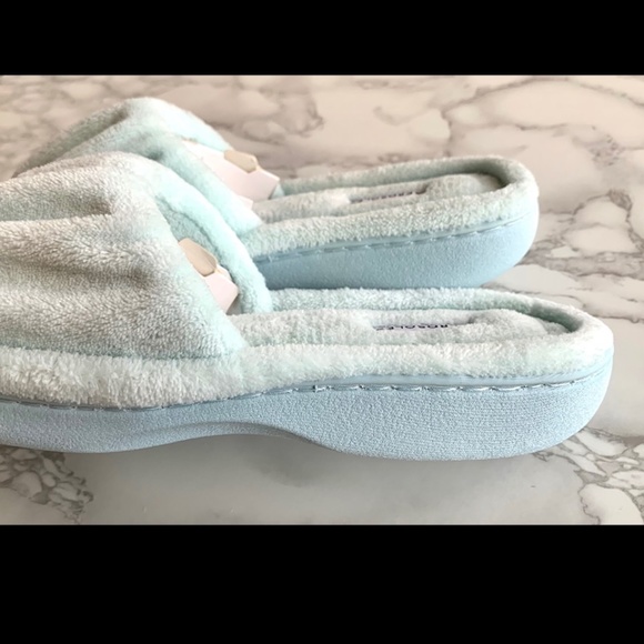 3/$45 ⭐️ AEROSOLES Ice Blue Velour Slippers SIZE X-Large (9.5-10.5) - Picture 8 of 8